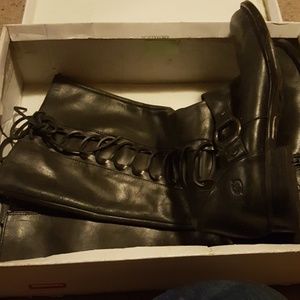 Born boots.